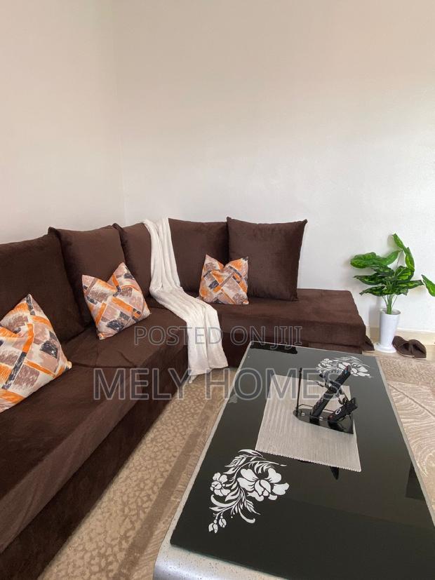 One Bedroom Airbnb - Kimbo - thumbnail 7