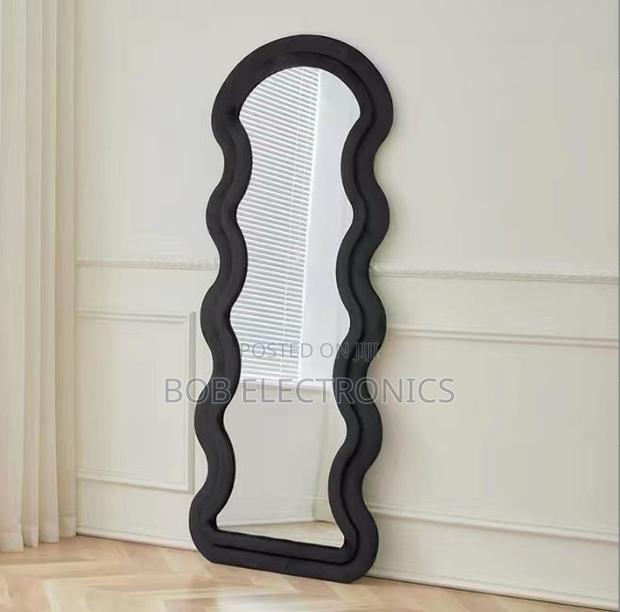 Full Length Wavy Dressing Mirror