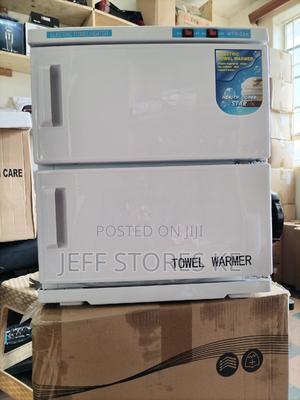 Double Door Towel Warmer With Uv Light - thumbnail 2