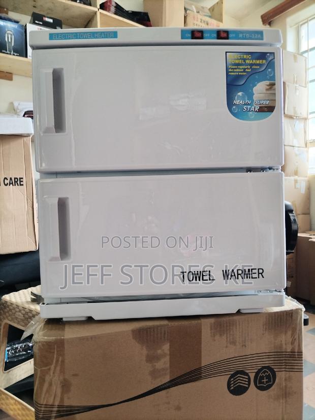 Double Door Towel Warmer With Uv Light - main view