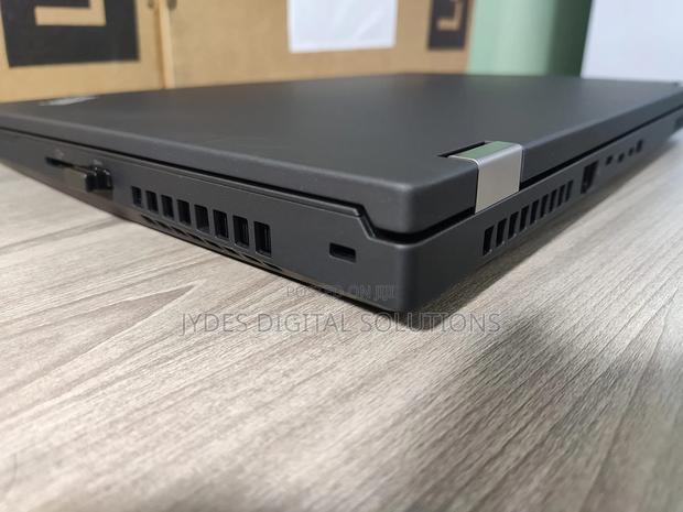 Laptop Lenovo Thinkpad P15s 16GB Intel Core I7 SSD 512GB - thumbnail 4