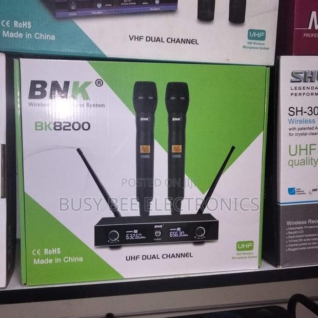 Affordable BNK 8200 Wireless Microphone - main view