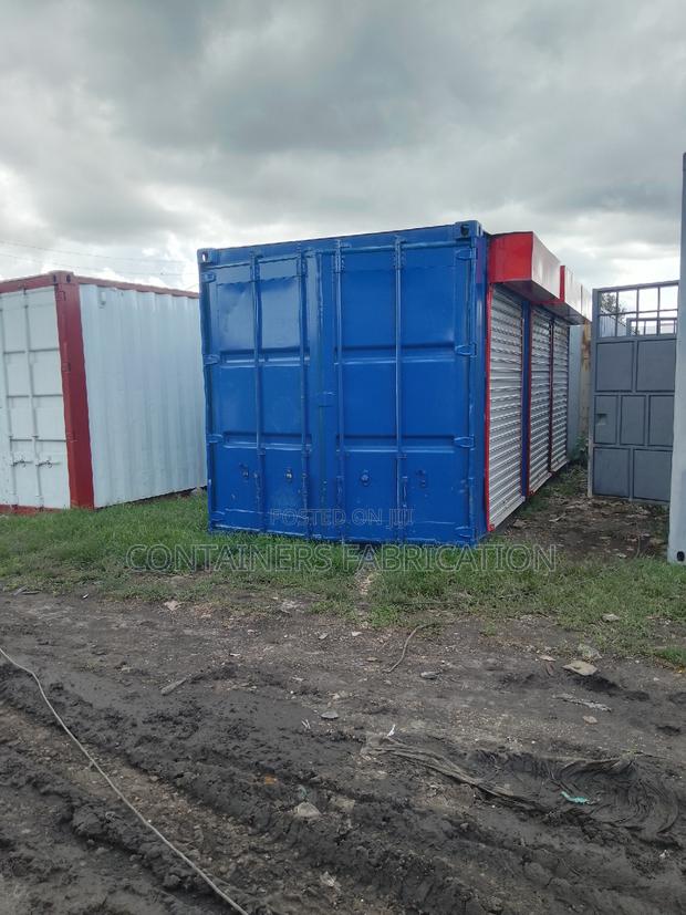 Container Stalls at Quick Sale - main view