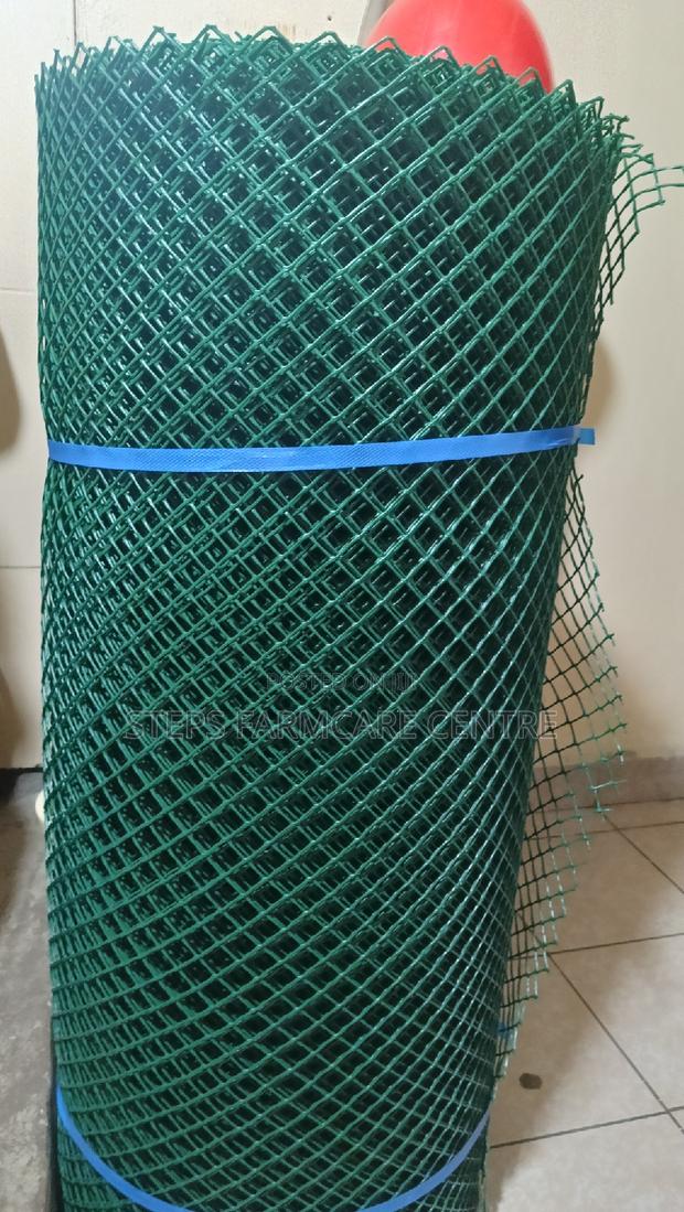 50m Plastic Chicken Flooring Mesh Roll - thumbnail 2