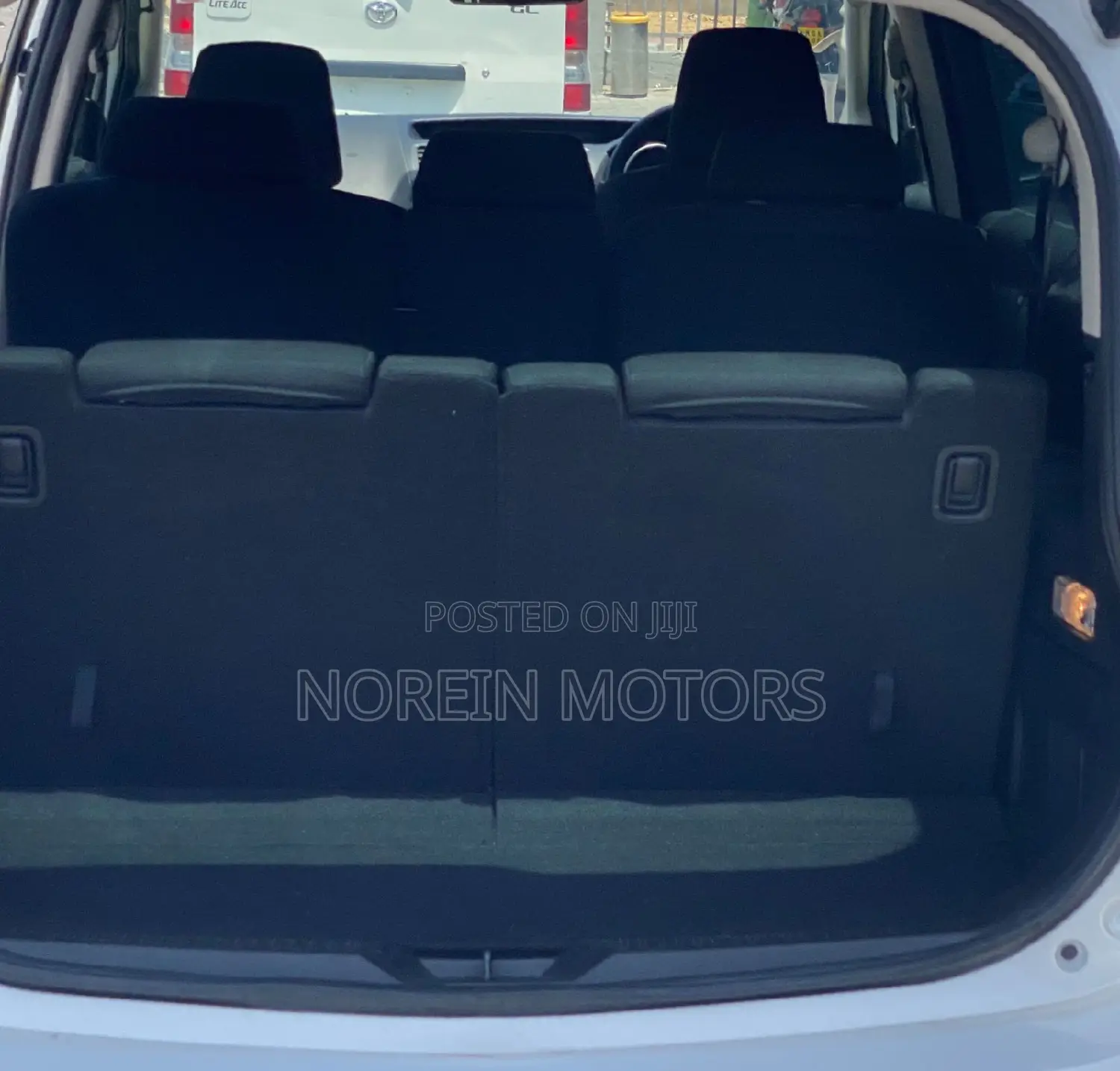 Mazda Premacy 2014 White