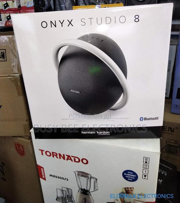 Onyx. Stodio 8 Portable Speaker - main view