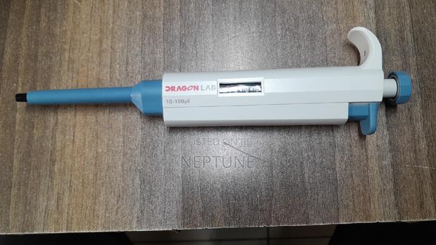 Pipettor 10-100ul - main view