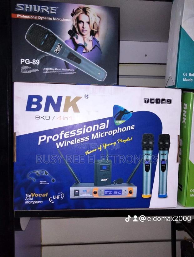 BNK 9 4 in 1 Wireless Microphone