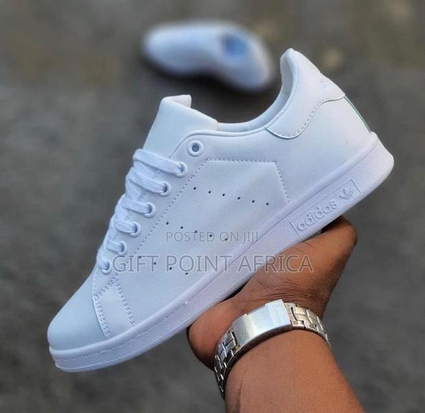 White Adidas Stansmith Sneakers - main view