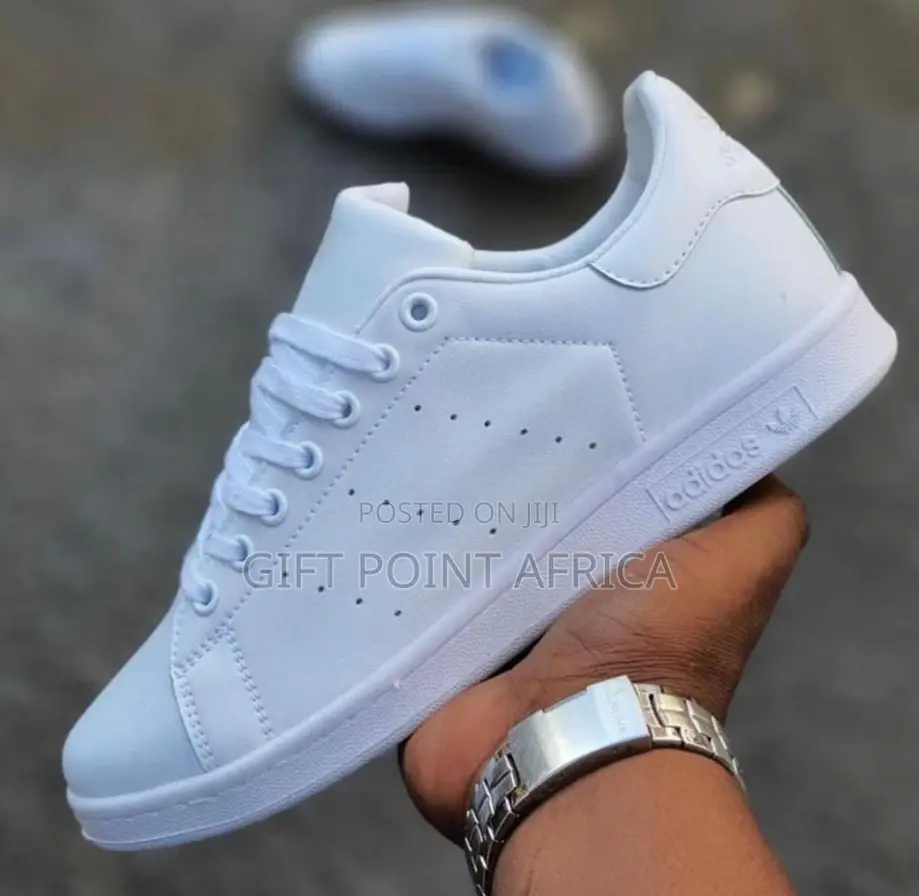 White Adidas Stansmith Sneakers