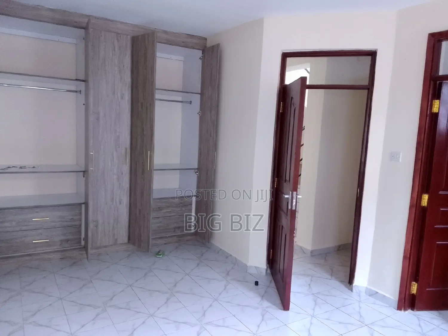 3bdrm Maisonette in Donholm 3/4Br for rent