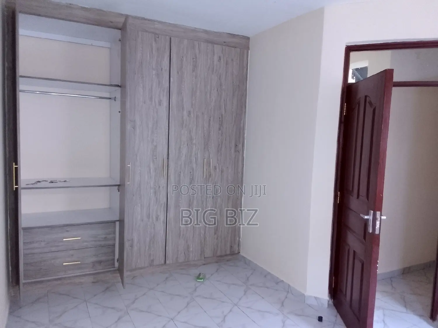 3bdrm Maisonette in Donholm 3/4Br for rent