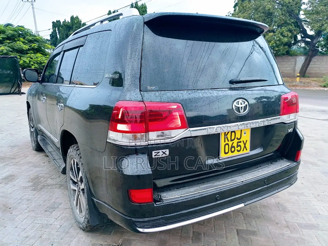 Toyota Land Cruiser 2016 Black
