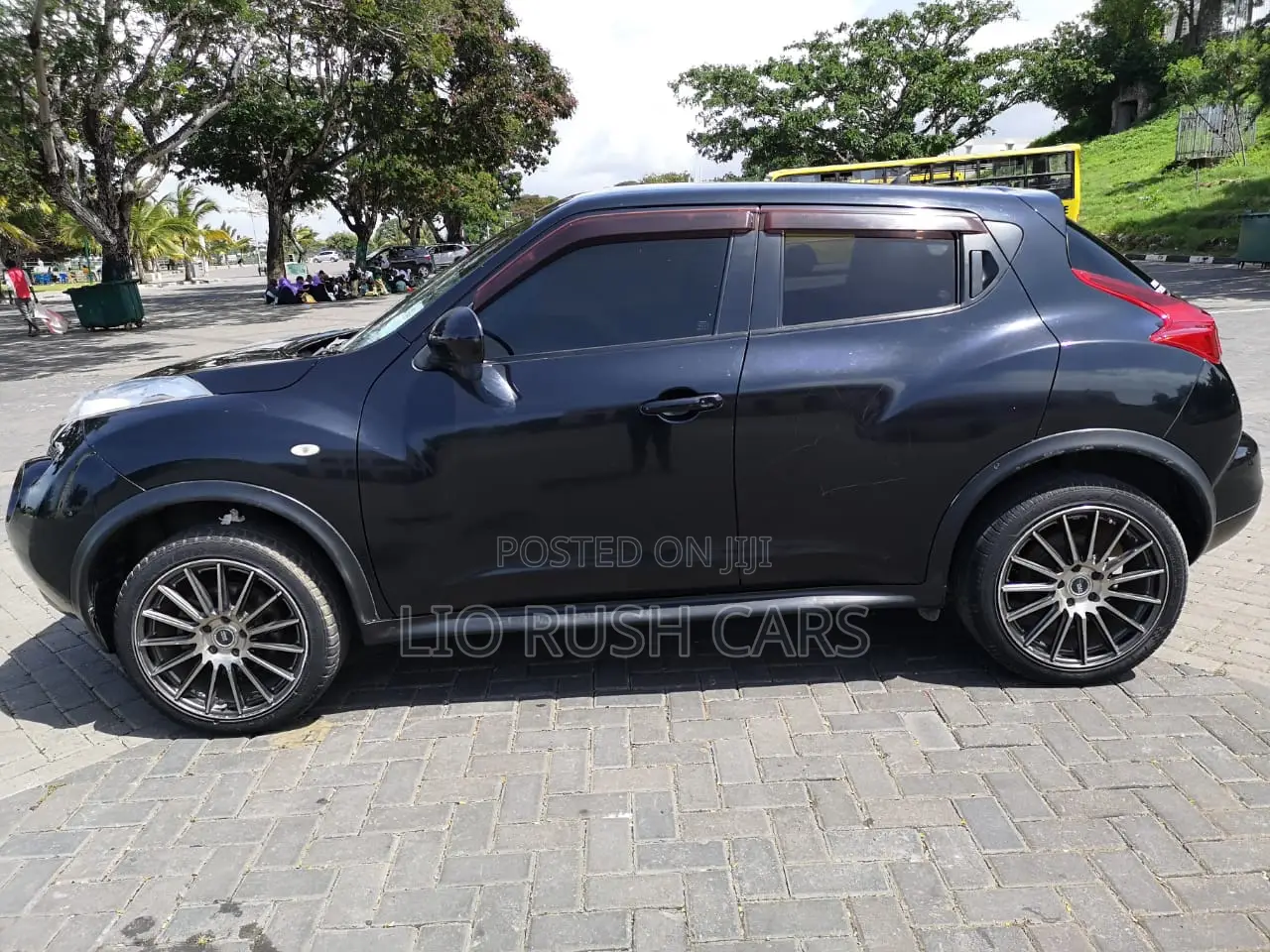 Nissan Juke 2012 Black