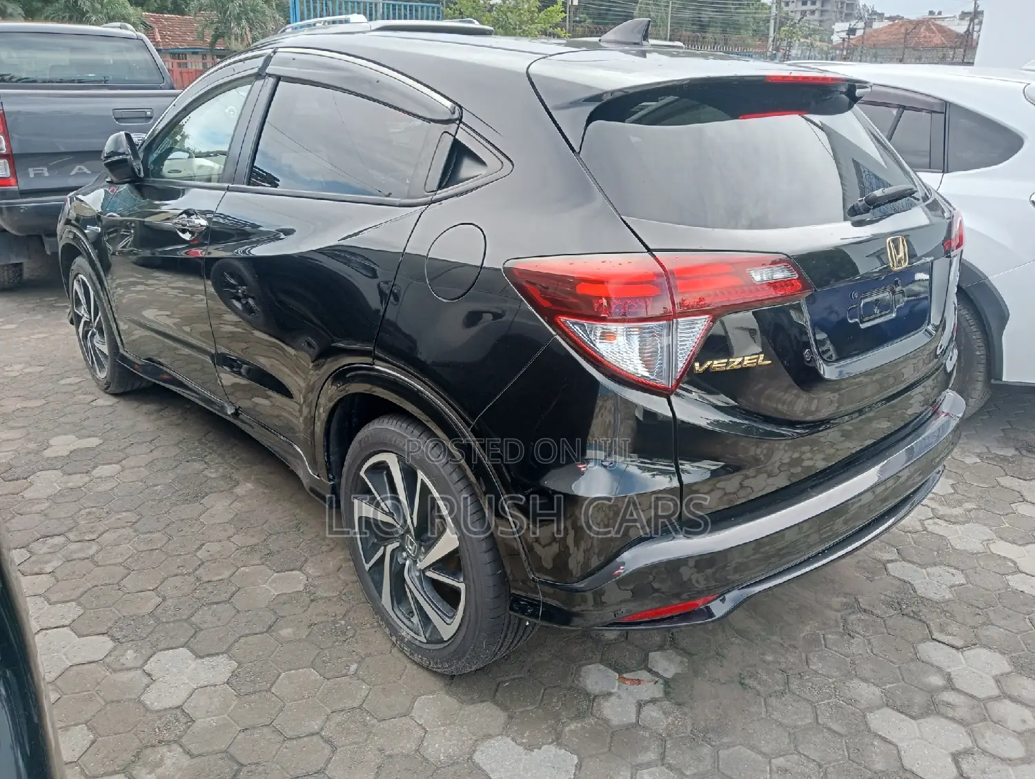 Honda Vezel 2018 Black