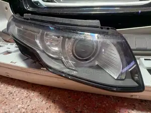 Range Rover Evoque (2012-2018 Model) Left Xenon Headlight