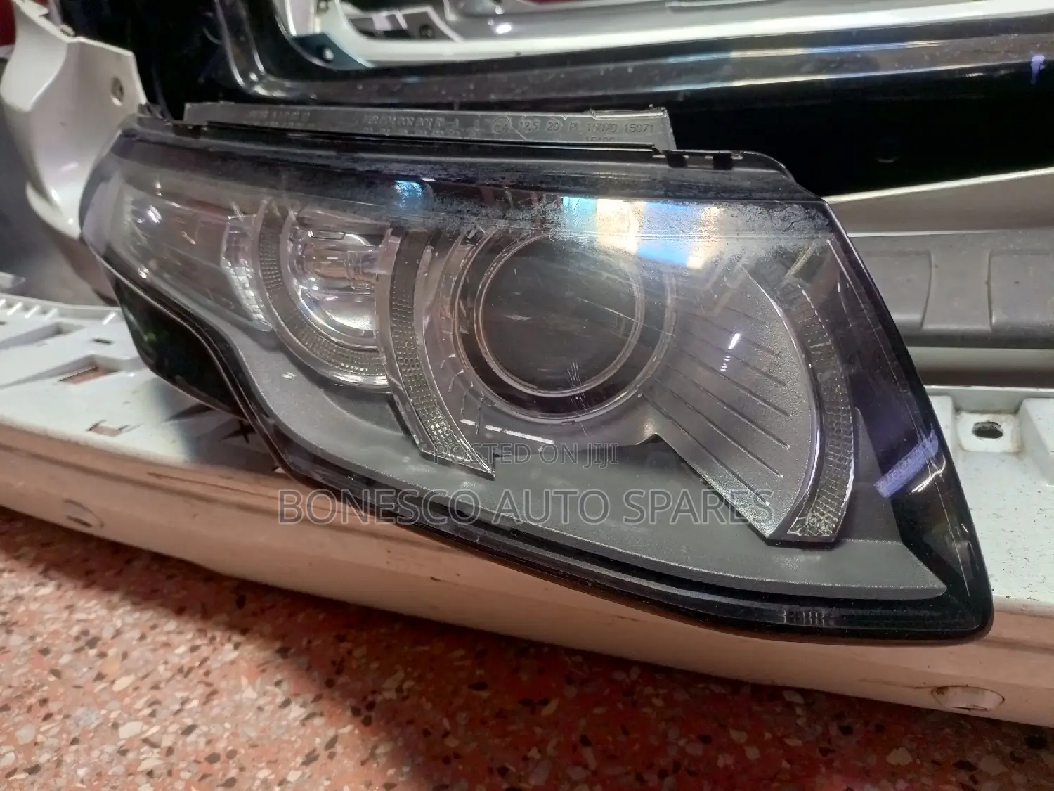 Range Rover Evoque Right Xenon Headlight Assembly 2016 Model