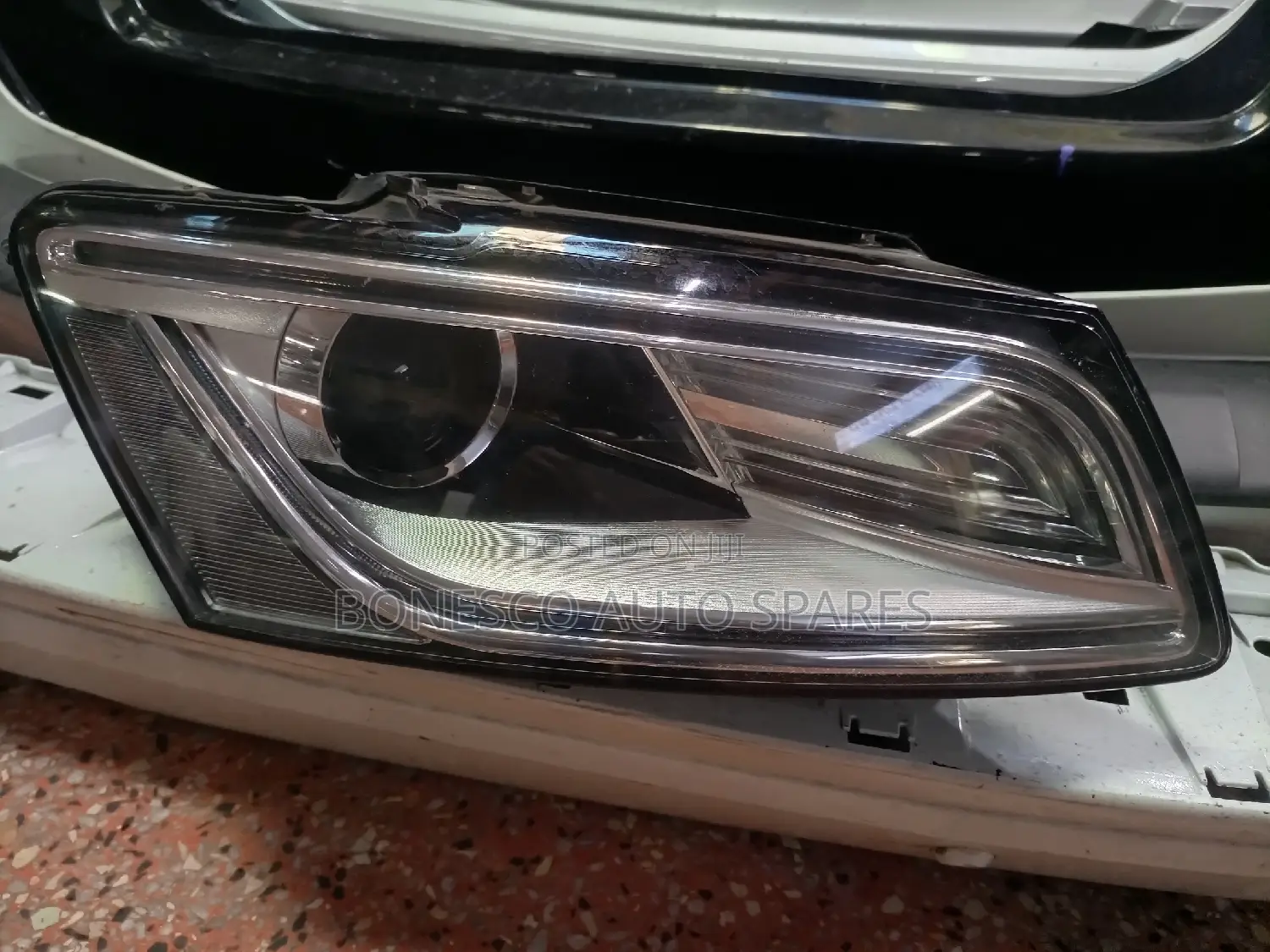 Audi Q5 (2018-2020 Model) Left Xenon Headlight Assembly