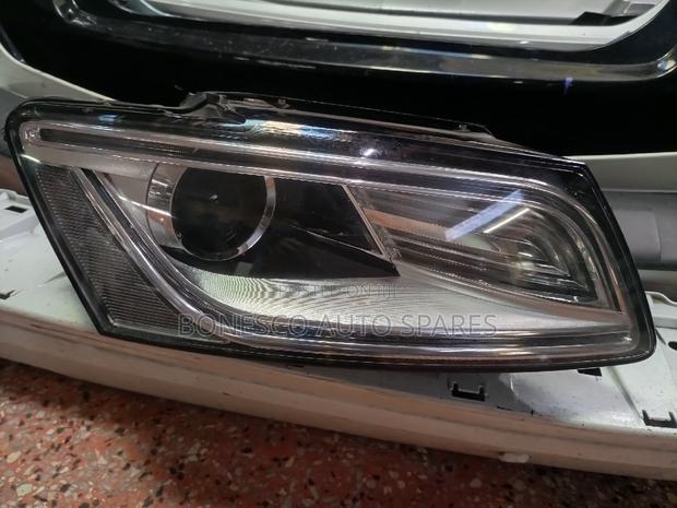 Audi Q5 (2018-2020 Model) Left Xenon Headlight Assembly - thumbnail 2