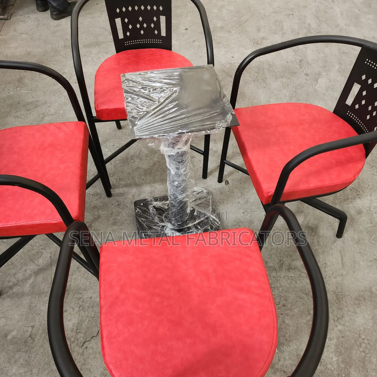 High-Quality Powder-Coated Table Legs.