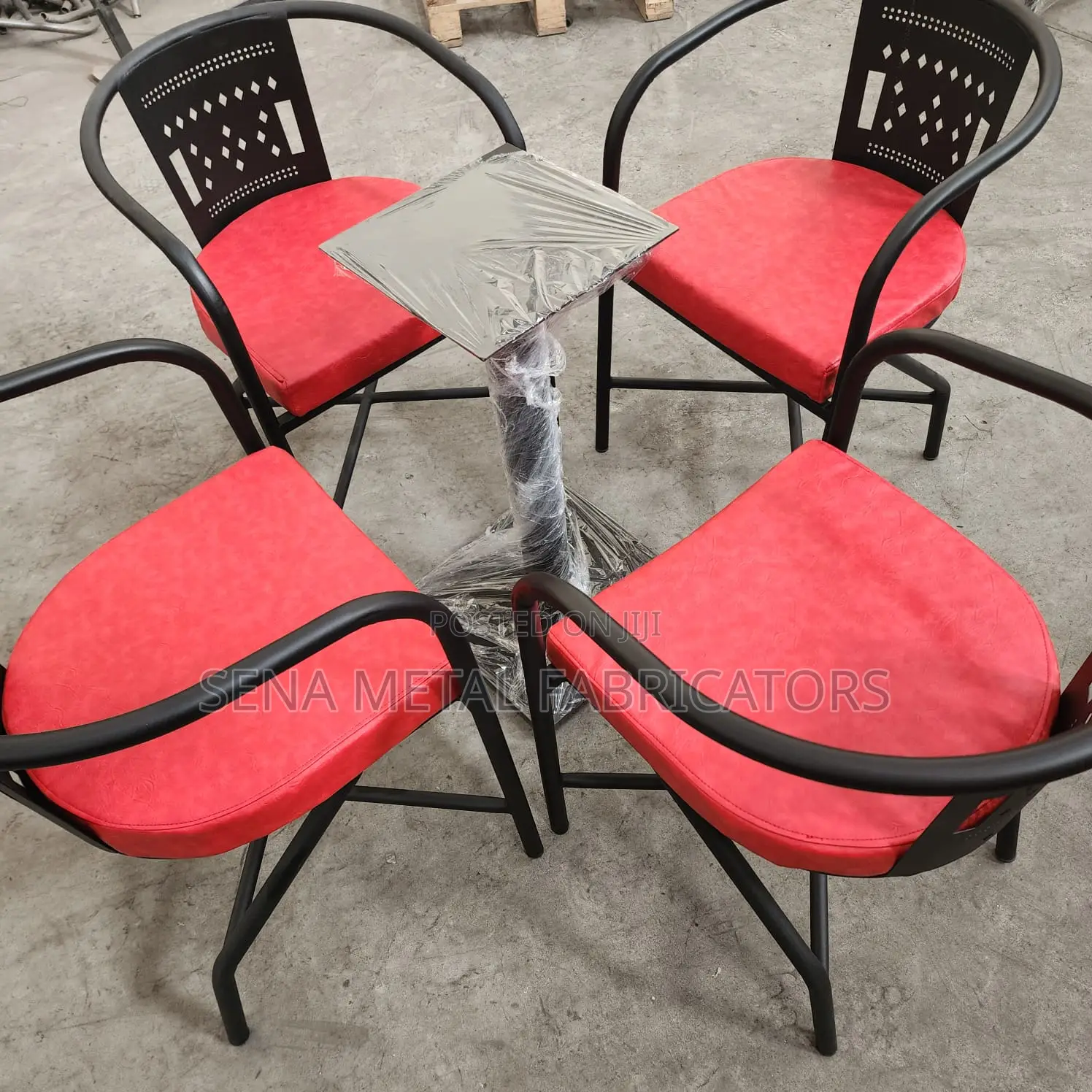 High-Quality Powder-Coated Table Legs.