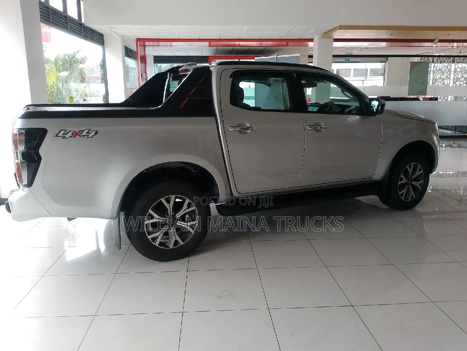 New Isuzu D-MAX 2024 Silver