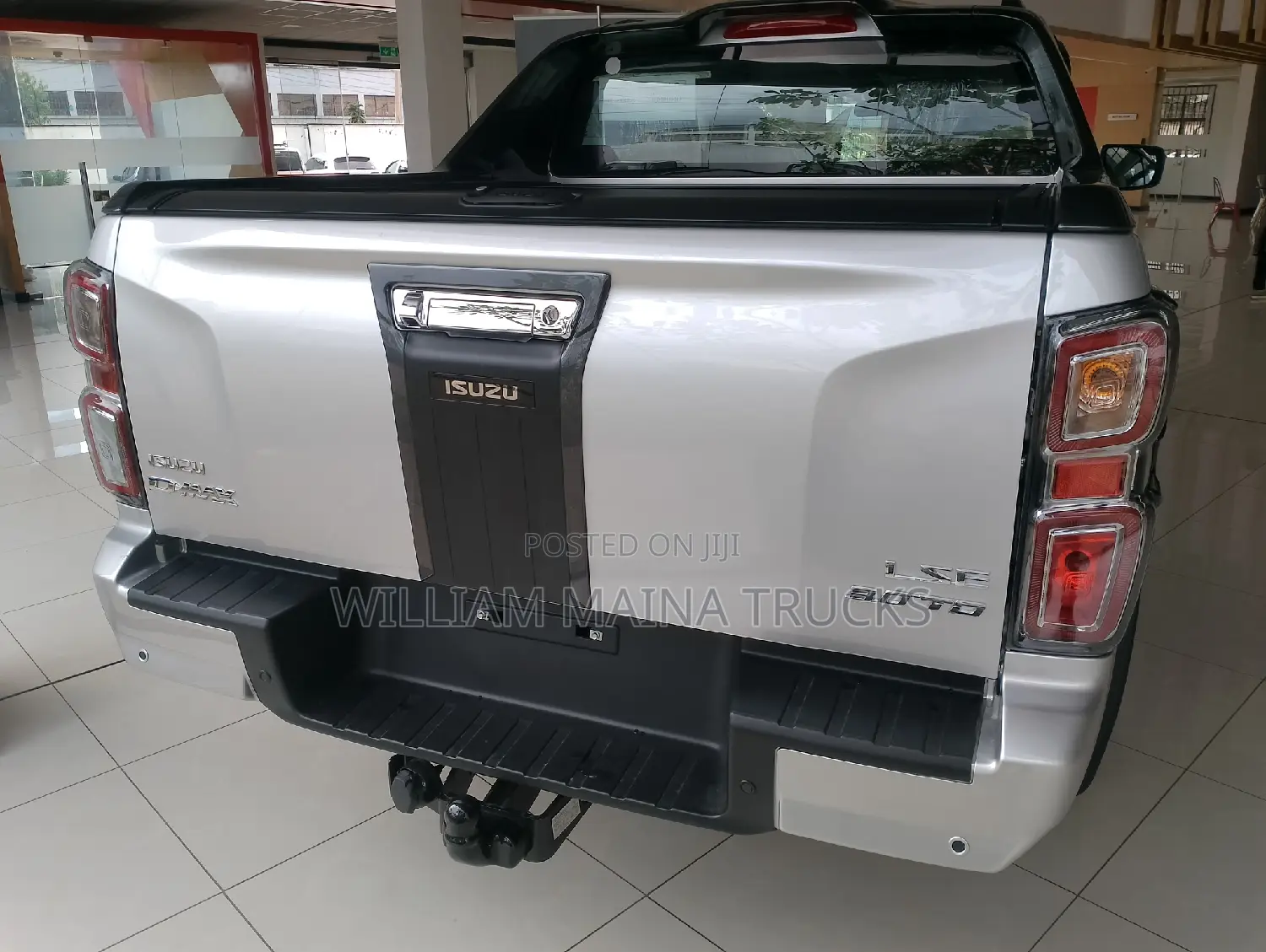 New Isuzu D-MAX 2024 Silver