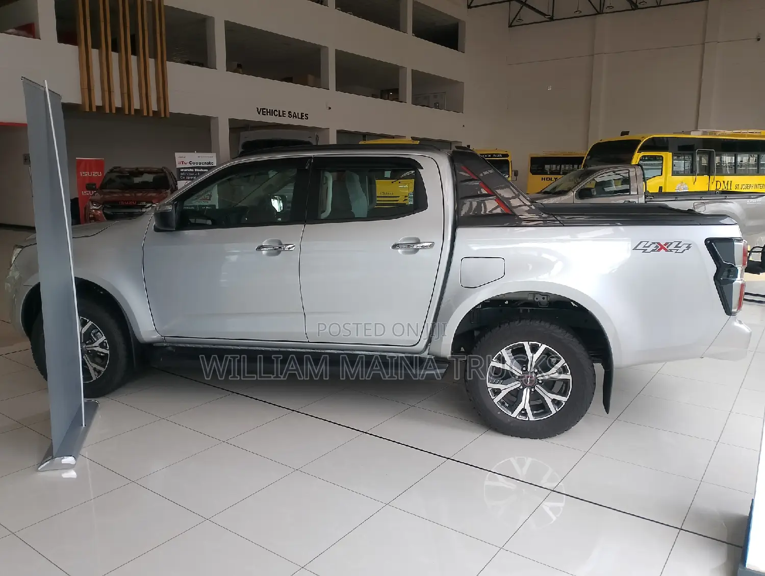 New Isuzu D-MAX 2024 Silver