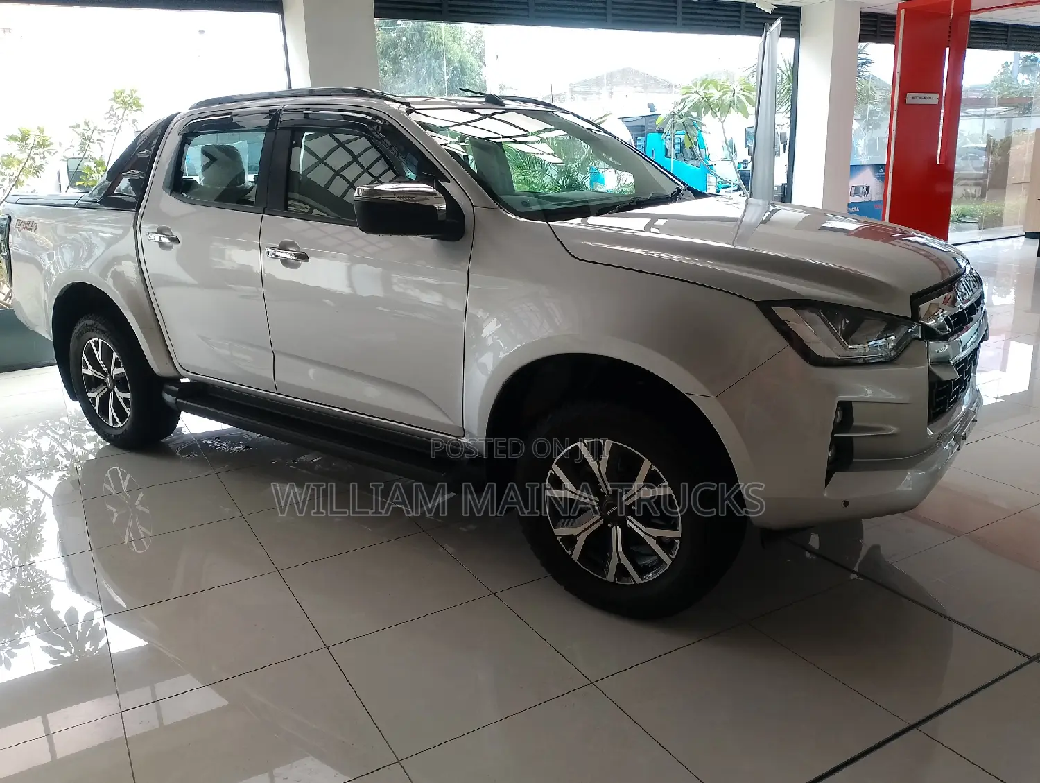 New Isuzu D-MAX 2024 Silver