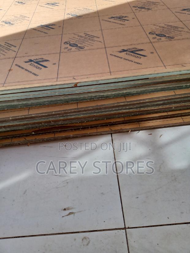 10mm Clear Perspex Sheets - thumbnail 2