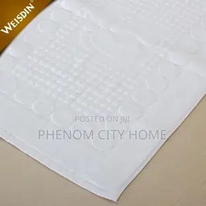White Bathroom Floor Towel Mats