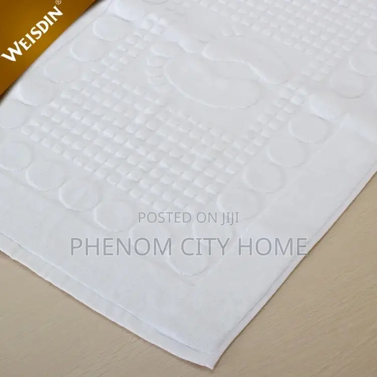 White Bathroom Floor Towel Mats