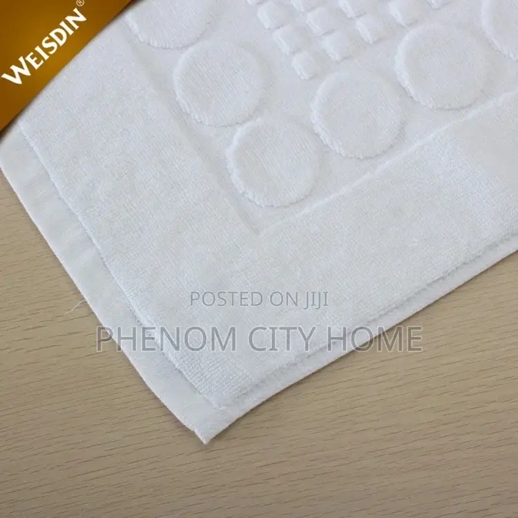 White Bathroom Floor Towel Mats