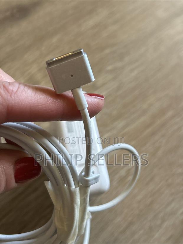 Apple Magsafe 2 60W Power Adapter - White (A1435) - thumbnail 3