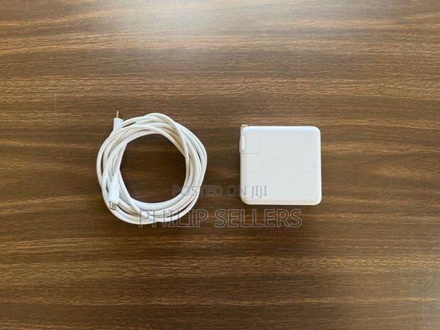 Apple 96W USB-C Power Adapter - MX0J2AM/A - main view
