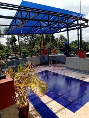 Polycarbonate Roofed Shades