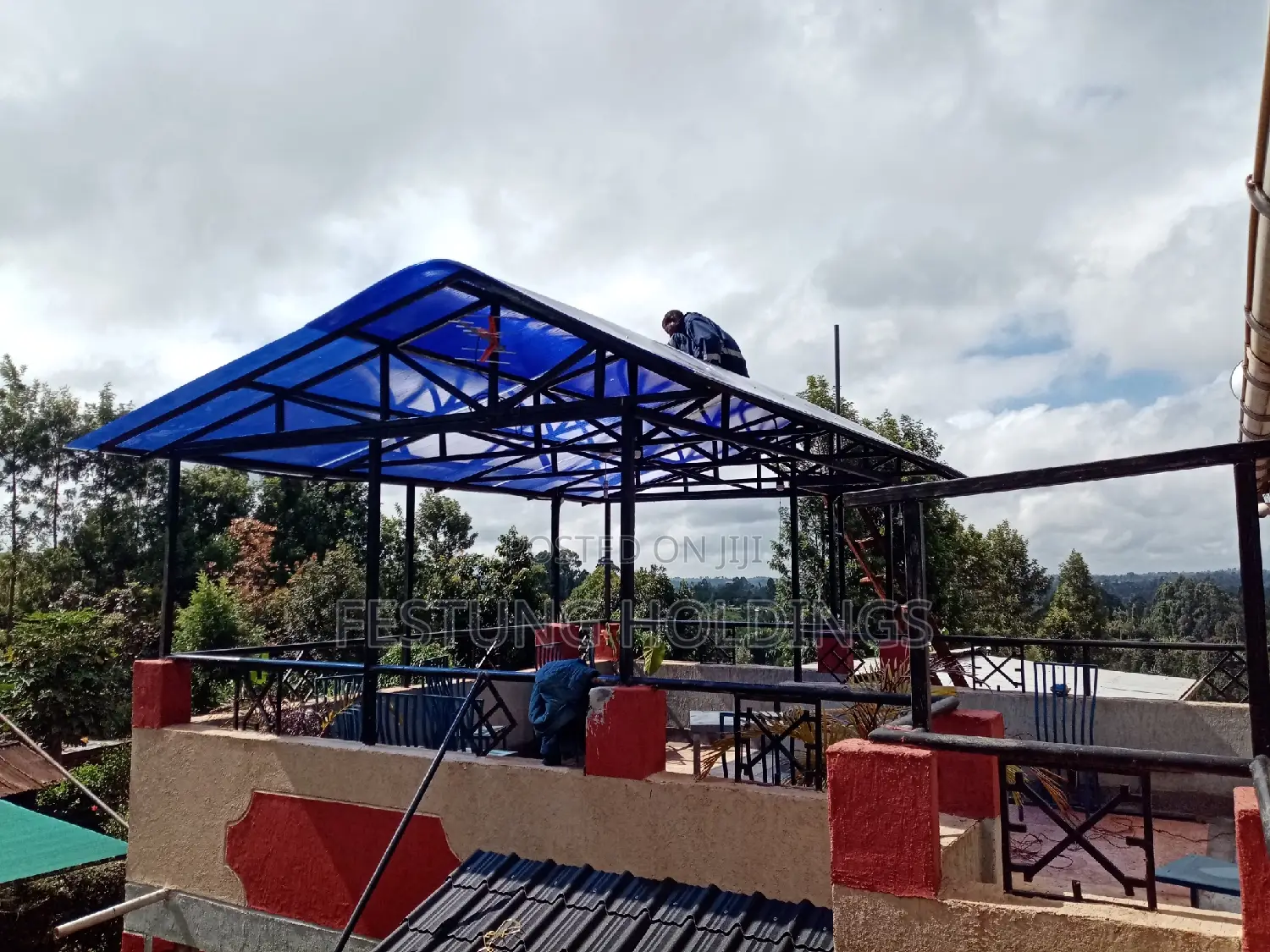 Polycarbonate Roofed Shades