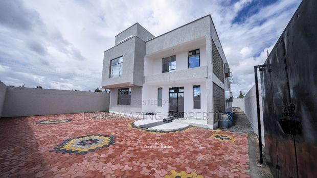 4bdrm Maisonette in Rooftop Plus Dsq, Joska for sale