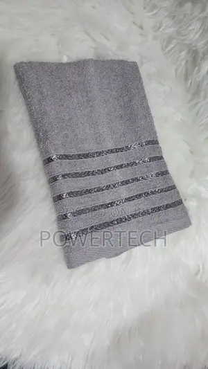 Medium Towels
70x140cm.