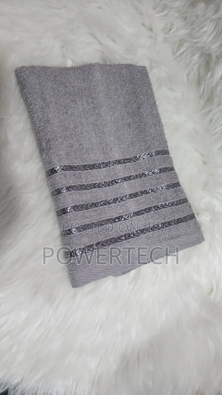 Medium Towels
70x140cm.