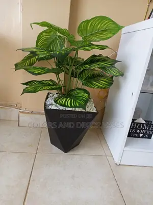 Black Vase,Plant Artificial With Pebble Stones