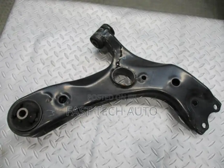 Control Arms Toyota Auris Front Right Lower