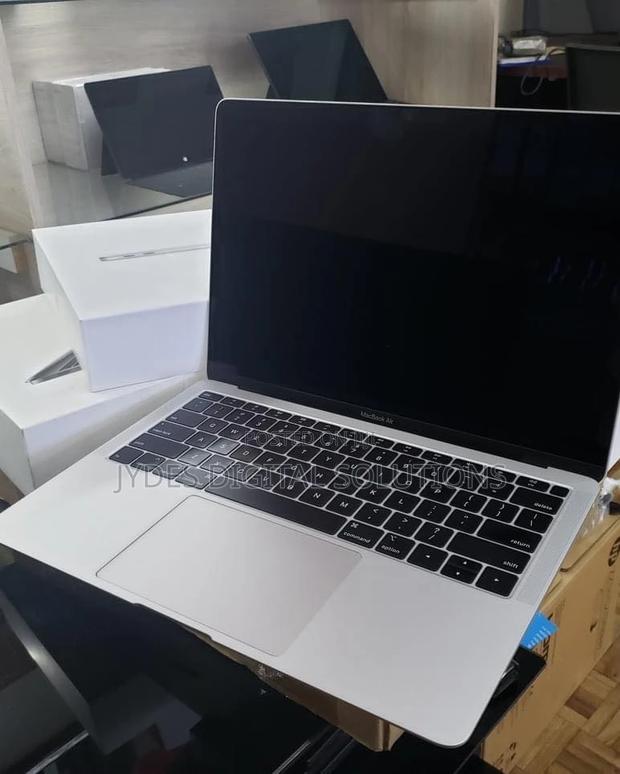 Laptop Apple MacBook Air 2018 8GB Intel Core I5 SSD 256GB - thumbnail 4