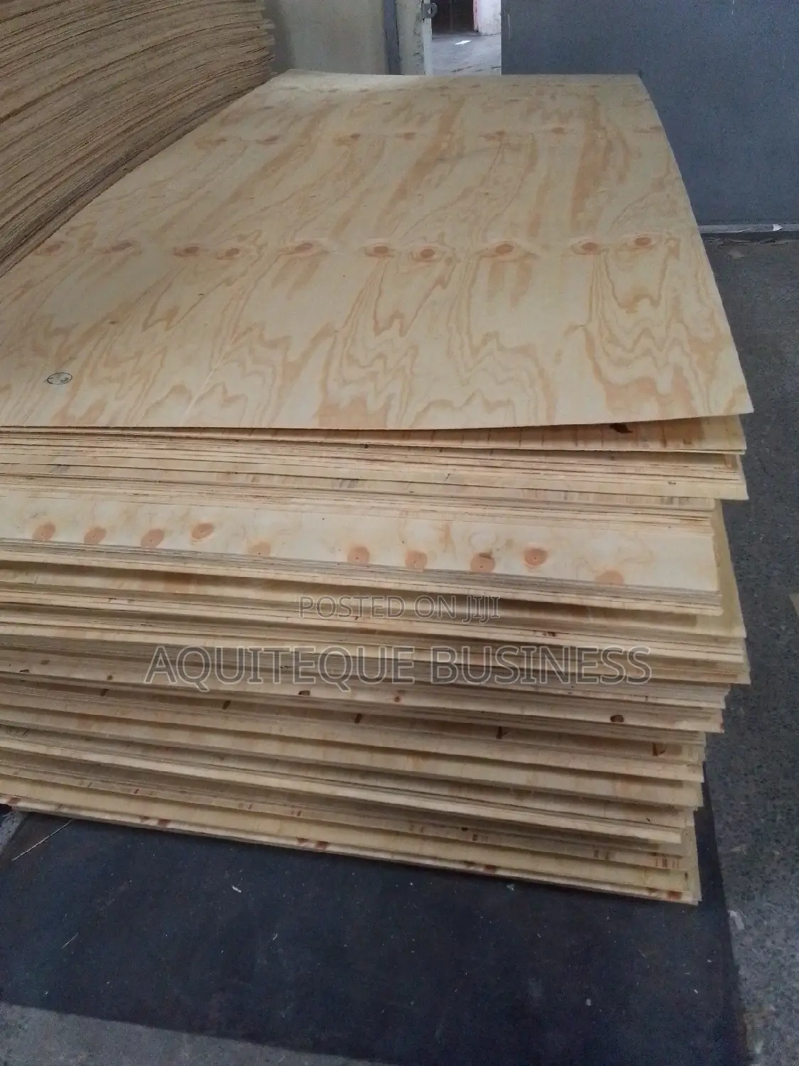 Playwood. 4ftx8ft . 3mm Thickness