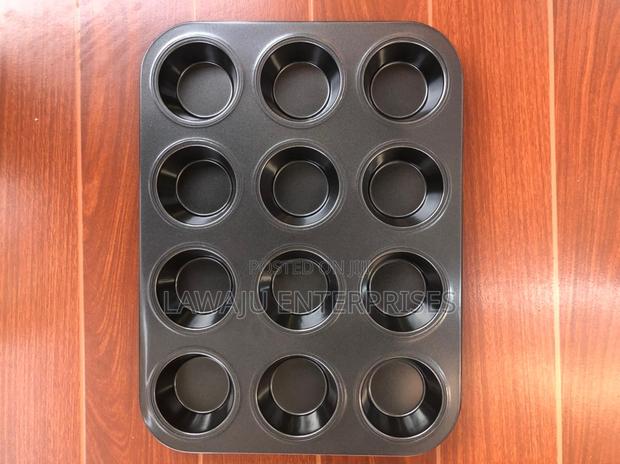 12 Holes Cup Cake Tray - main view