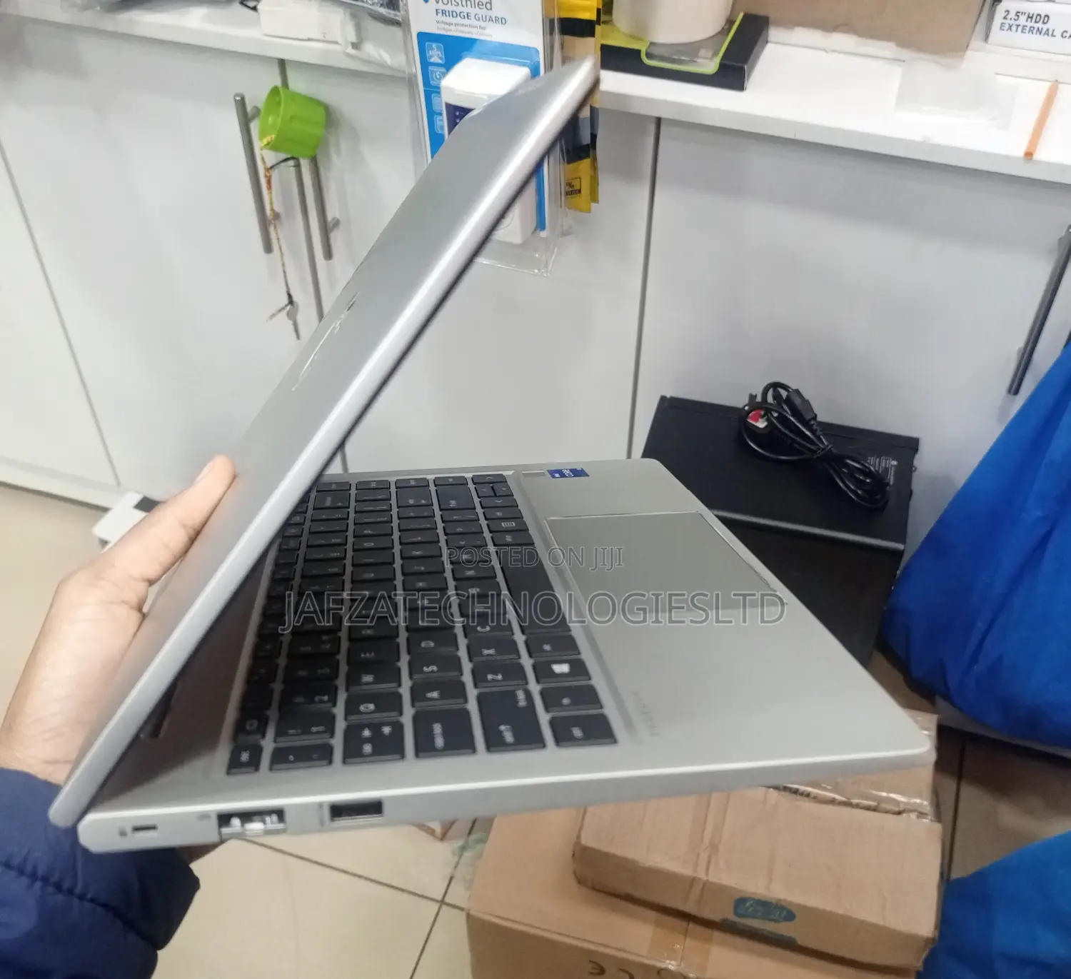 New Laptop HP ProBook 440 G10 8GB Intel Core I7 SSD 512GB
