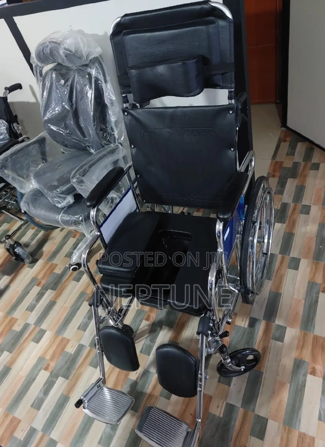 Recliner Commode Chair