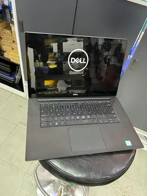 Laptop Dell XPS 15 9570 16GB Intel Core I7 SSD 512GB