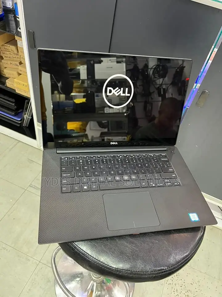 Laptop Dell XPS 15 9570 16GB Intel Core I7 SSD 512GB