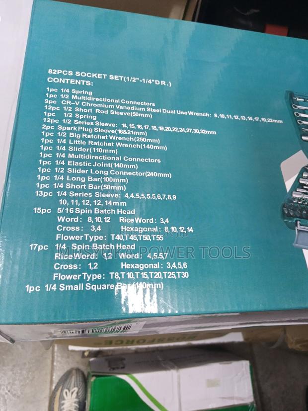 82 Piece Socket and Wrench Set 1/2" 1/4" - thumbnail 2